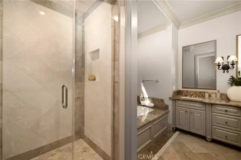 Bath - 423 W Lemon Ave, Arcadia, CA 91007 photo 2 of 6