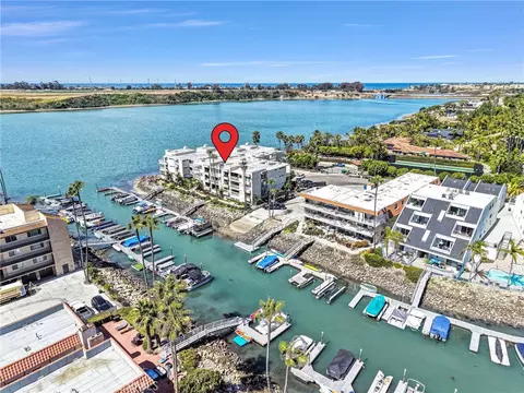 4513 Cove Dr #17, Carlsbad, CA 92008