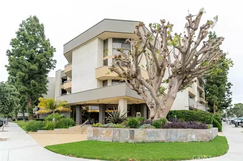750 S Spaulding Ave #129, Los Angeles, CA 90036