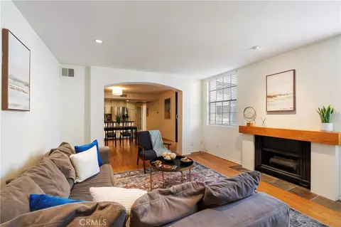 740 N Kings Rd #208, West Hollywood, CA 90069