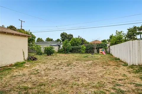 Exterior - 311 N Locust, Compton, CA 90221 photo 4 of 6