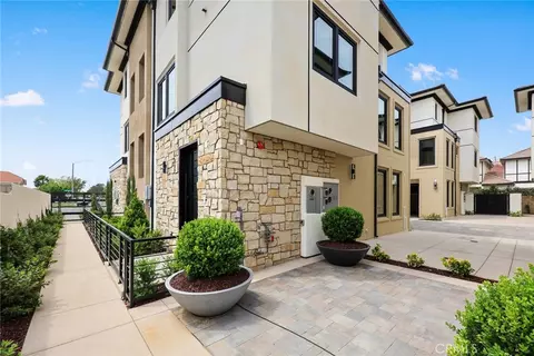 Exterior - 828 Sunset Blvd #B, Arcadia, CA 91007 photo 5 of 7