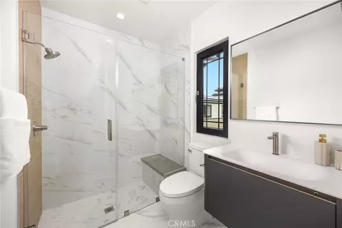Bath - 828 Sunset Blvd #B, Arcadia, CA 91007 photo 2 of 5