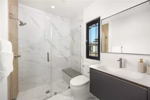 Bath - 830 Sunset Blvd #A, Arcadia, CA 91007 photo 2 of 5