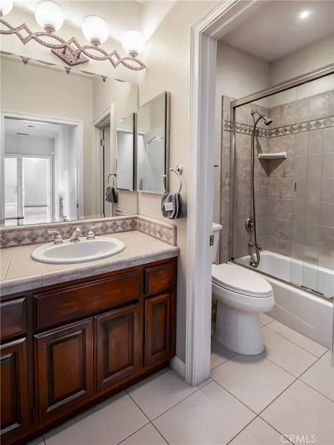 Bath - 5967 Omega St, Riverside, CA 92506 photo 1 of 4