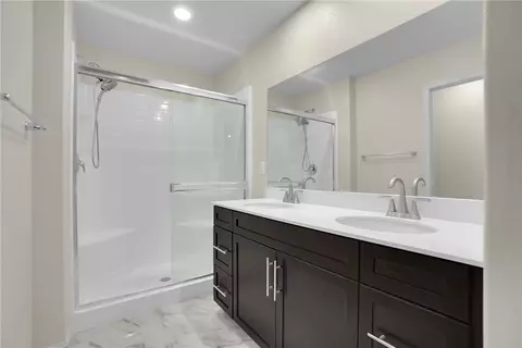 Bath - 1213 Ironsides Ln, Harbor City, CA 90710 photo 2 of 3