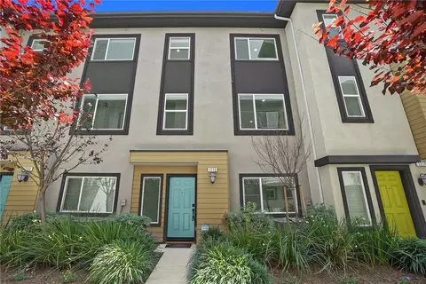 1213 Ironsides Ln, Harbor City, CA 90710
