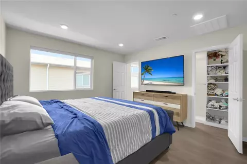 Bedroom - 1213 Ironsides Ln, Harbor City, CA 90710 photo 3 of 8