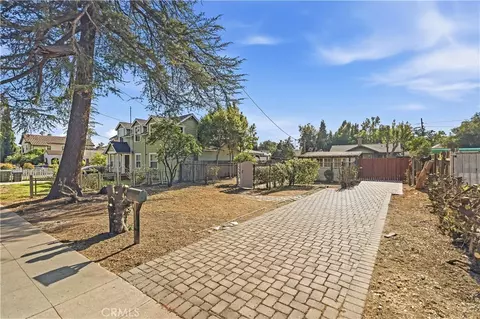 165 S Meridith Ave, Pasadena, CA 91106