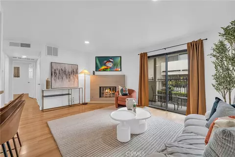 10740 Lawler #5, Los Angeles, CA 90034