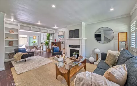25 Sand Dollar Ct #19, Newport Beach, CA 92663