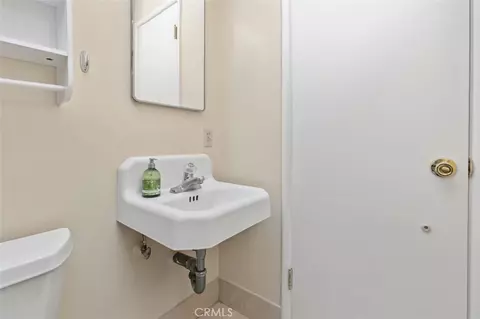 Bath - 1817 Elevado, Arcadia, CA 91006 photo 1 of 6