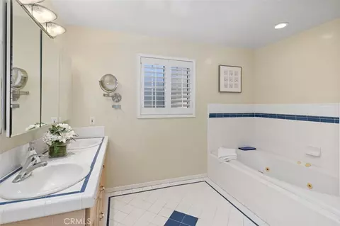 Bath - 1817 Elevado, Arcadia, CA 91006 photo 5 of 6