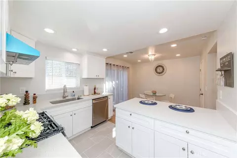 918 Huntington Dr #O, Duarte, CA 91010