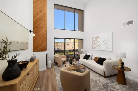 300 S Reno St #303, Los Angeles, CA 90057