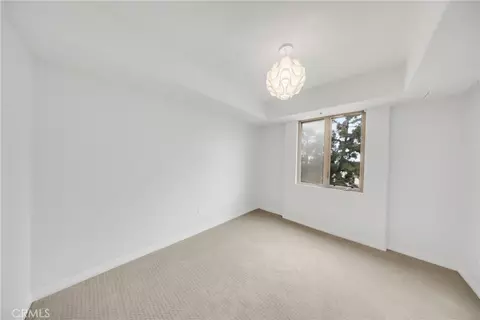 Bedroom - 931 E Walnut #307, Pasadena, CA 91106 photo 3 of 4