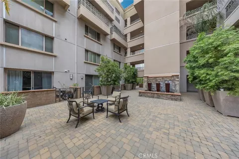 Exterior - 931 E Walnut #307, Pasadena, CA 91106 photo 3 of 7