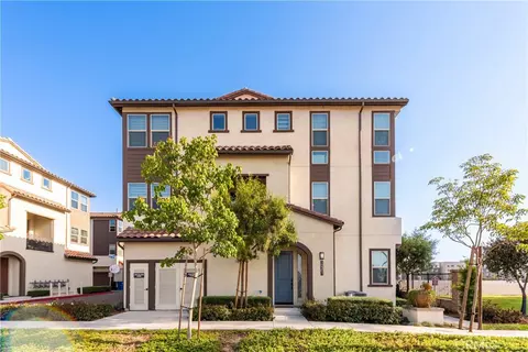 10301 Triple Crown Ln, Cypress, CA 90630