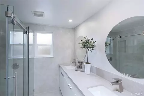 Bath - 255 Sharon, Arcadia, CA 91007 photo 4 of 5