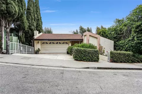 3334 Oak Gln, Los Angeles, CA 90068