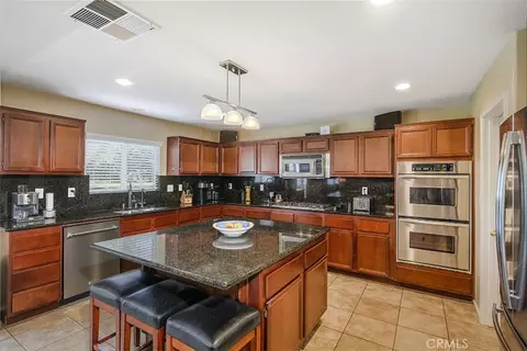 Kitchen - 32406 Francisco Pl, Temecula, CA 92592 photo 2 of 4
