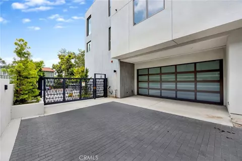 Exterior - 941 E California Blvd #1, Pasadena, CA 91106 photo 3 of 4