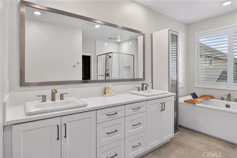 Bath - 382 Chorus, Irvine, CA 92618 photo 2 of 7