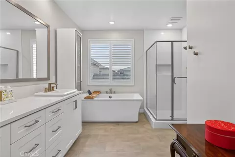 Bath - 382 Chorus, Irvine, CA 92618 photo 1 of 7