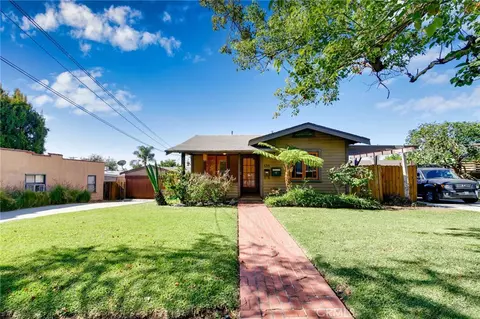 138 W Montecito, Sierra Madre, CA 91024