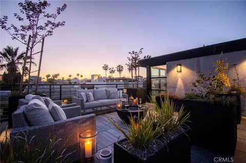 150 S Oak Knl #202, Pasadena, CA 91101