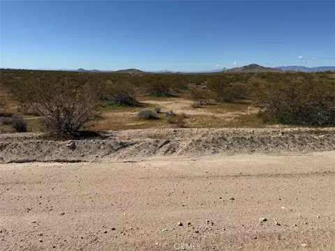 3186 Perkins Ave, California City, CA 93505