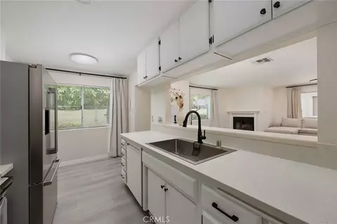 Kitchen - 102 Harkness Ave #8, Pasadena, CA 91106 photo 3 of 3