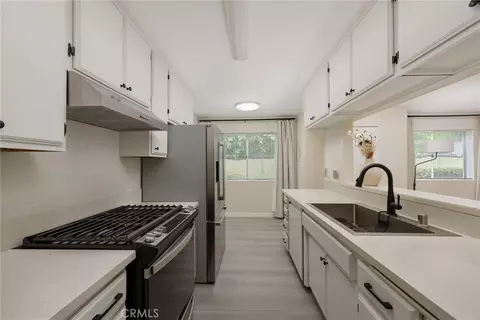 Kitchen - 102 Harkness Ave #8, Pasadena, CA 91106 photo 1 of 3