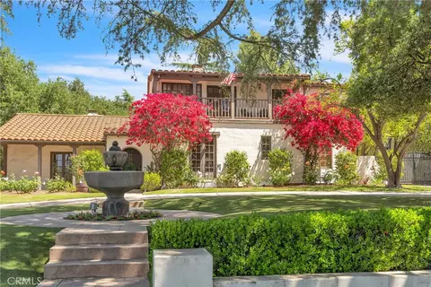 5102 Palm Dr, La Canada Flintridge, CA 91011