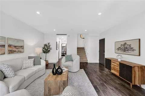 Living - 2428 E Del Mar Blvd #206, Pasadena, CA 91107 photo 2 of 3