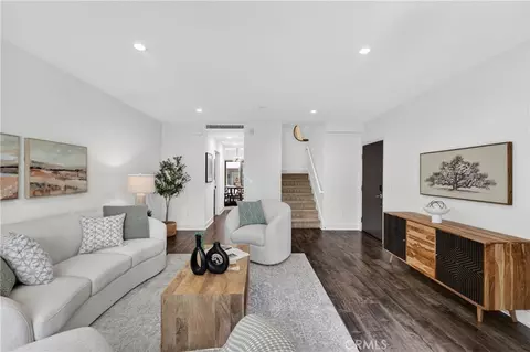 2428 E Del Mar Blvd #206, Pasadena, CA 91107