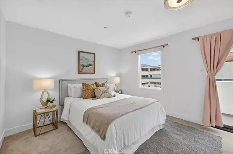 Bedroom - 2428 E Del Mar Blvd #206, Pasadena, CA 91107 photo 1 of 4