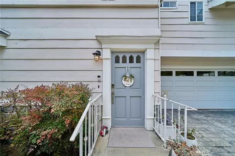 Entry Way - 1960 E Villa, Pasadena, CA 91107 photo 1 of 4