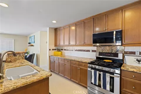 Kitchen - 14392 Smith River Rd, Eastvale, CA 92880 photo 6 of 6