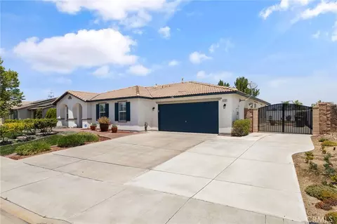 Exterior - 14392 Smith River Rd, Eastvale, CA 92880 photo 8 of 18