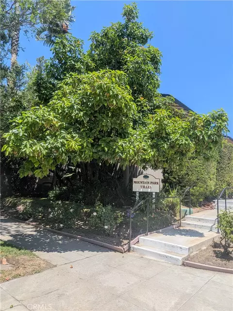 2490 E Mountain Ave, Pasadena, CA 91104