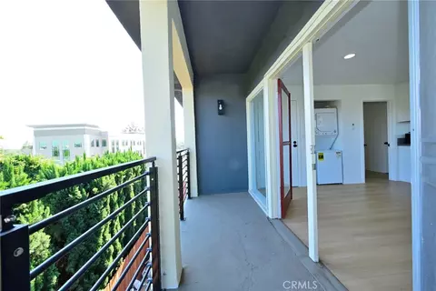 Exterior - 425 N Raymond Ave, Pasadena, CA 91103 photo 12 of 13