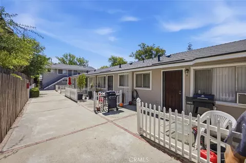 Exterior - 63 S Daisy, Pasadena, CA 91107 photo 7 of 9