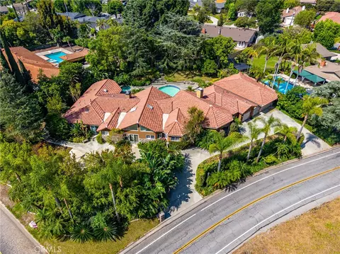 200 W Hermosa Dr, Fullerton, CA 92835
