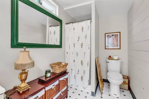 Bath - 710 E Greystone, Monrovia, CA 91016 photo 3 of 5