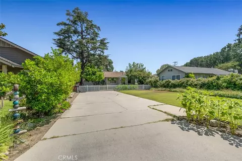 Exterior - 710 E Greystone, Monrovia, CA 91016 photo 3 of 11