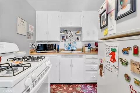 Kitchen - 710 E Greystone, Monrovia, CA 91016 photo 5 of 7