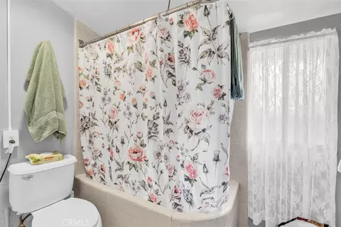 Bath - 710 E Greystone, Monrovia, CA 91016 photo 5 of 5