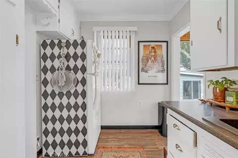 Kitchen - 710 E Greystone, Monrovia, CA 91016 photo 2 of 7
