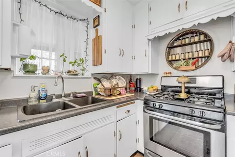Kitchen - 710 E Greystone, Monrovia, CA 91016 photo 3 of 7
